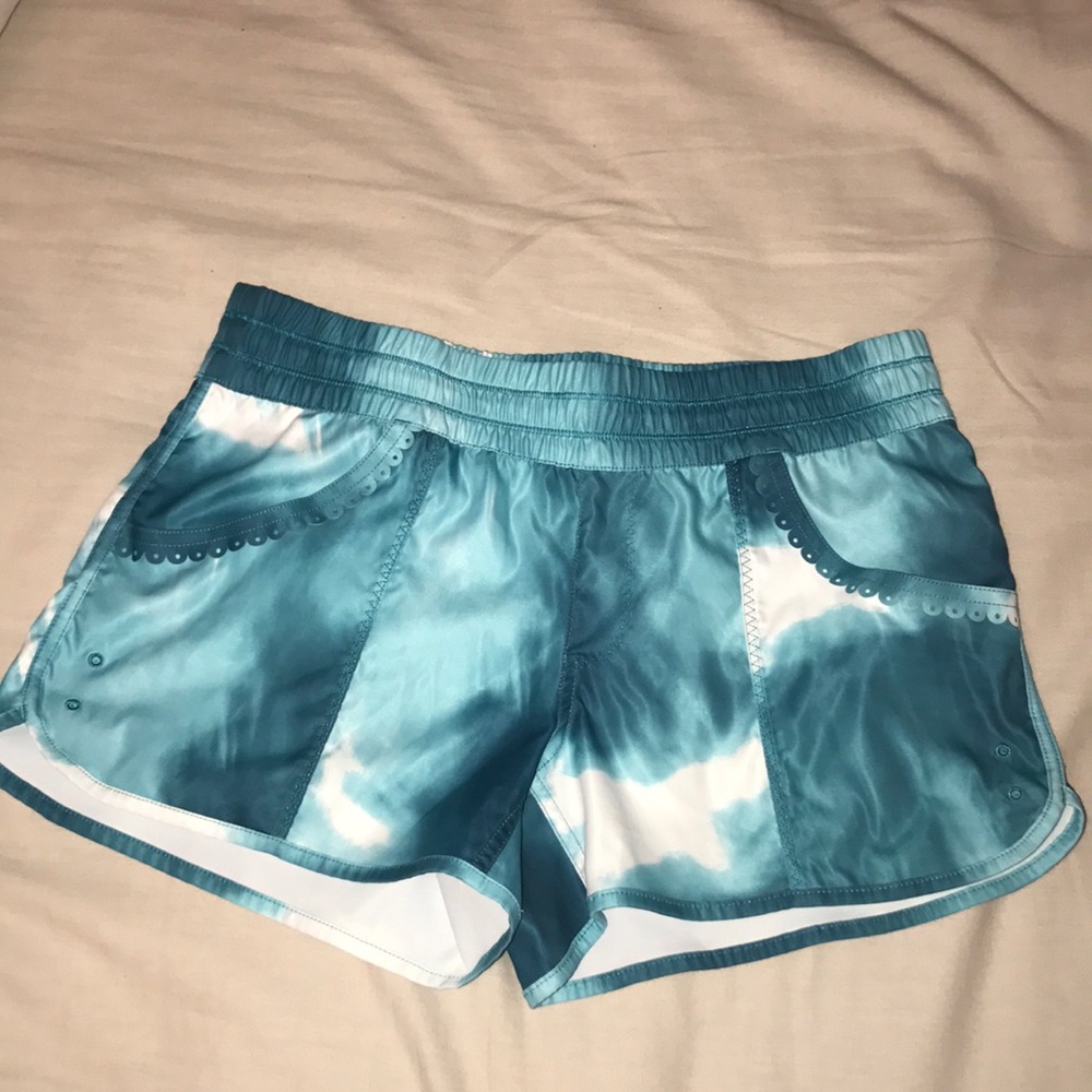 Lululemon shorts sz 6